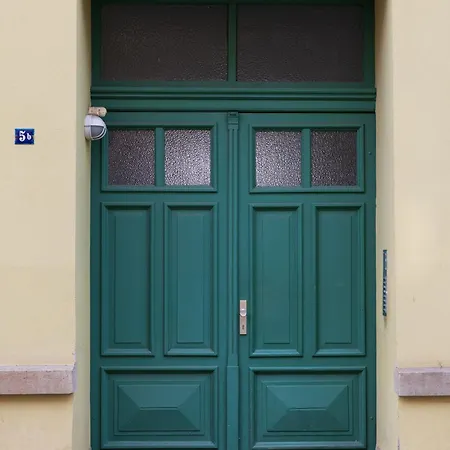 Design Elboase, Altstadt Parkplatz, Bis 5 Pers Pirna