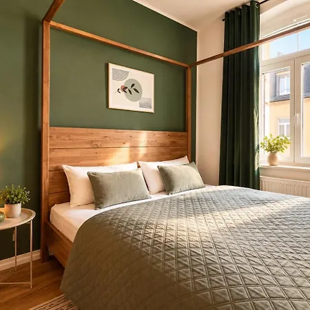 Design Elboase, Altstadt Parkplatz, Bis 5 Pers Pirna